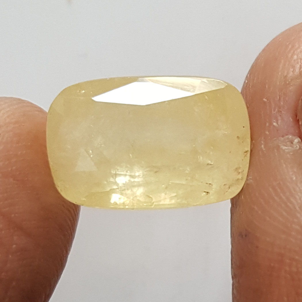 10.30 Ratti Natural Yellow Sapphire With Govt Lab Certificate-(6771)