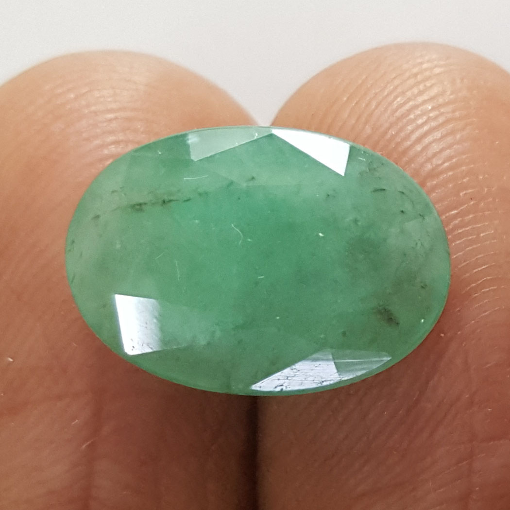 5.46 Ratti Natural Emerald with Govt Lab Certified-(1221)