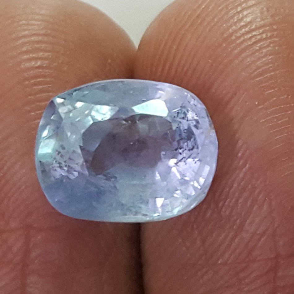 5.30 Ratti Natural Blue Sapphire with Govt Lab Certificate-(16650)