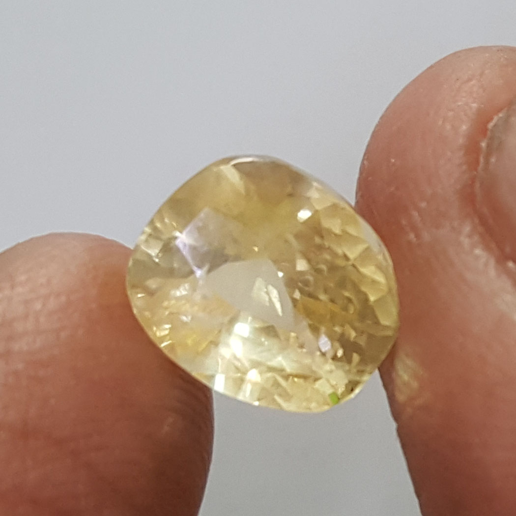 5.17 Ratti Natural Yellow Sapphire With Govt Lab Certificate-(45510)