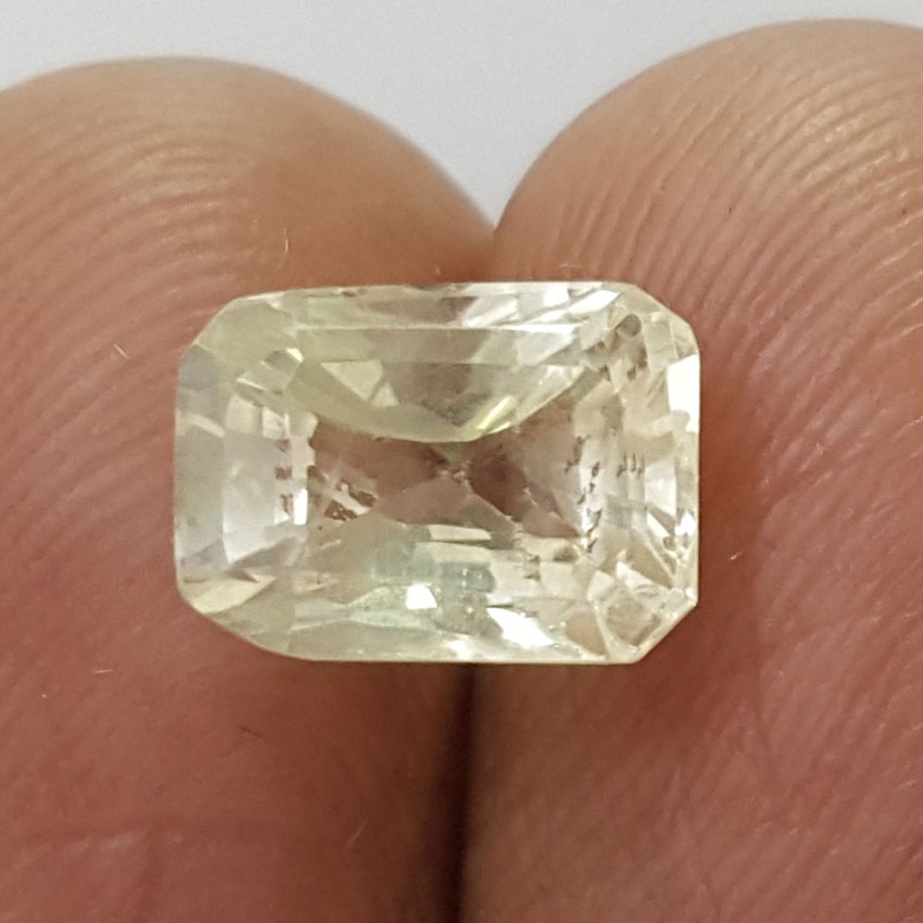 3.64 Ratti Natural Yellow Sapphire With Govt Lab Certificate-(34410)