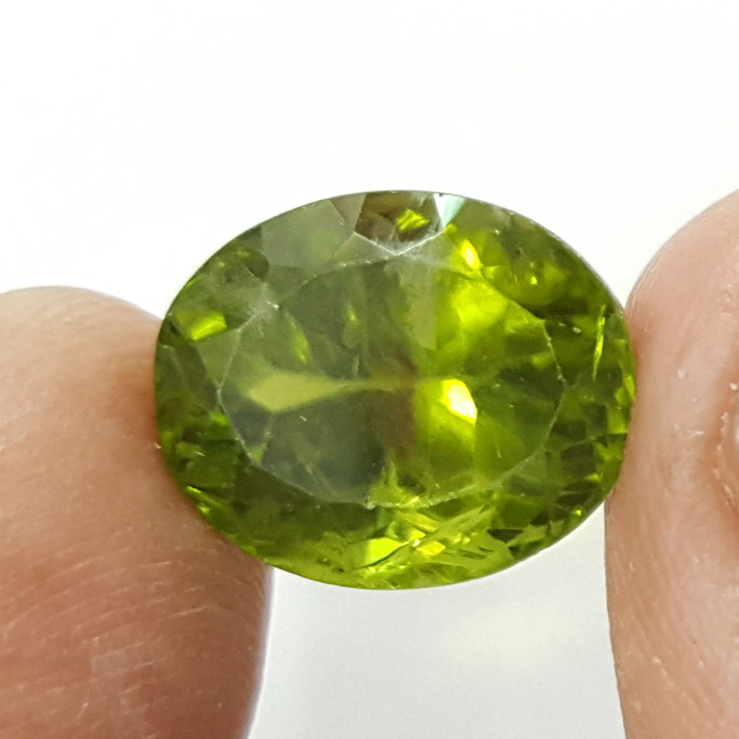 8.61 Ratti Natural Peridot With Govt.Lab Certificate-(4551)