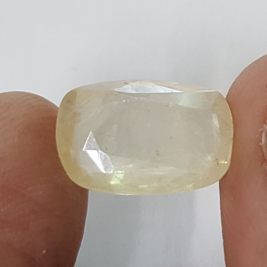 8.21 Ratti Natural Yellow Sapphire with Govt Lab Certificate-(6771)