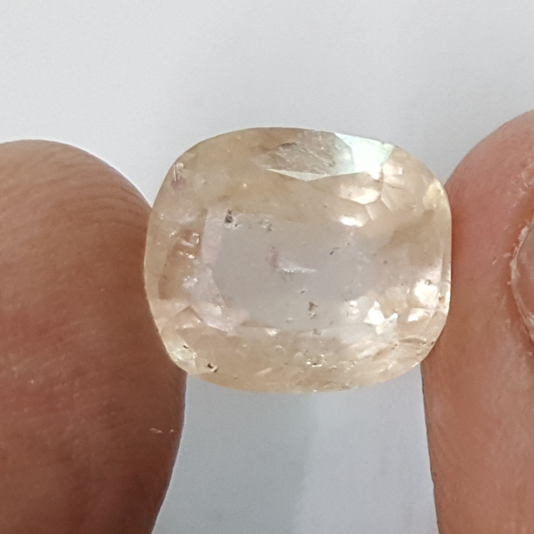 8.14 Ratti Natural Yellow Sapphire with Govt Lab Certificate-(6771)