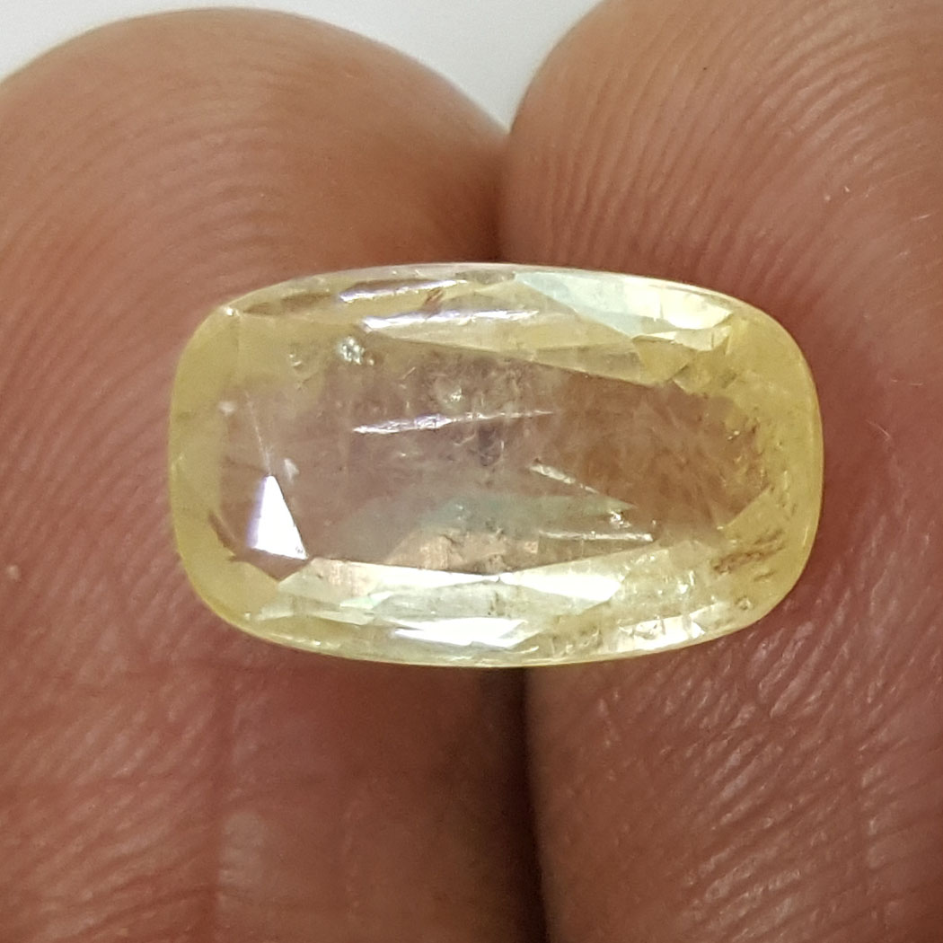 5.23 Ratti Natural Yellow Sapphire with Govt Lab Certificate-(16650)