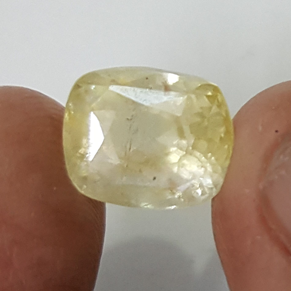 6.78 Ratti Natural Yellow Sapphire with Govt Lab Certificate-(8991)