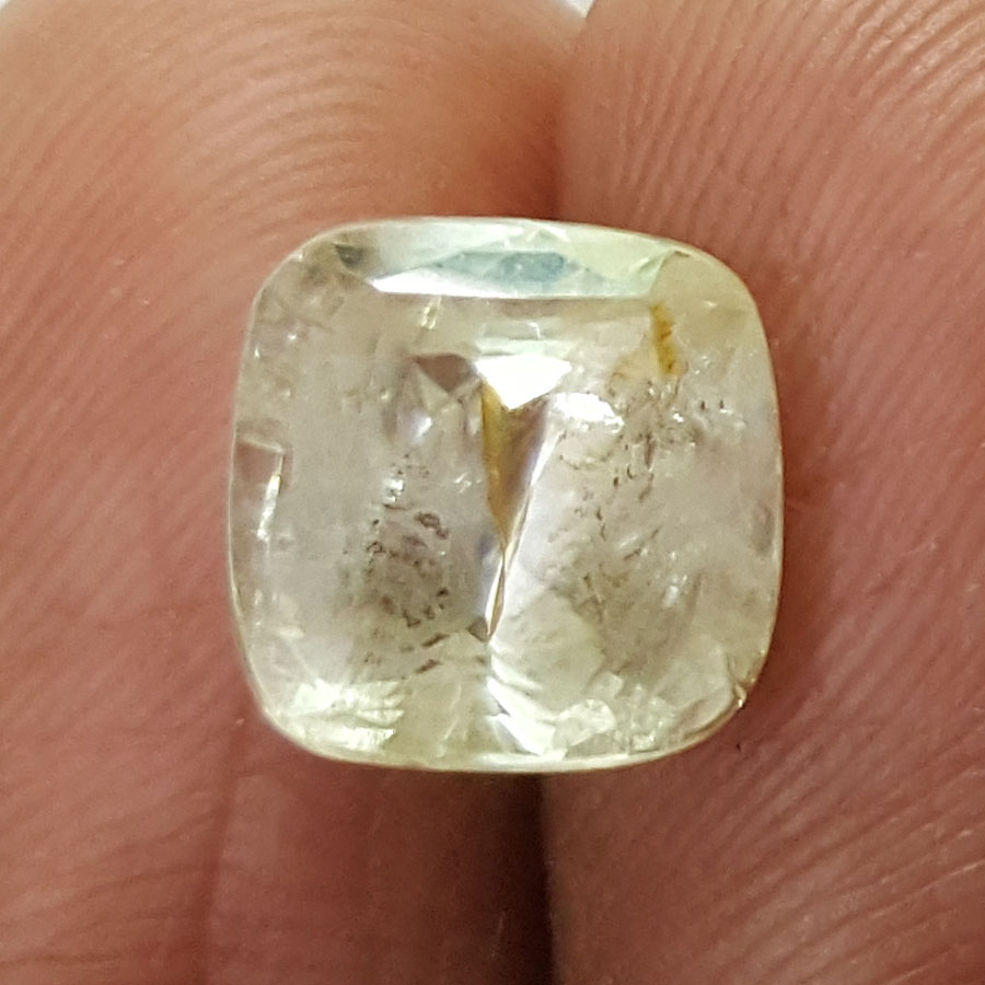 5.69 Ratti Natural Yellow Sapphire with Govt Lab Certificate-(16650)
