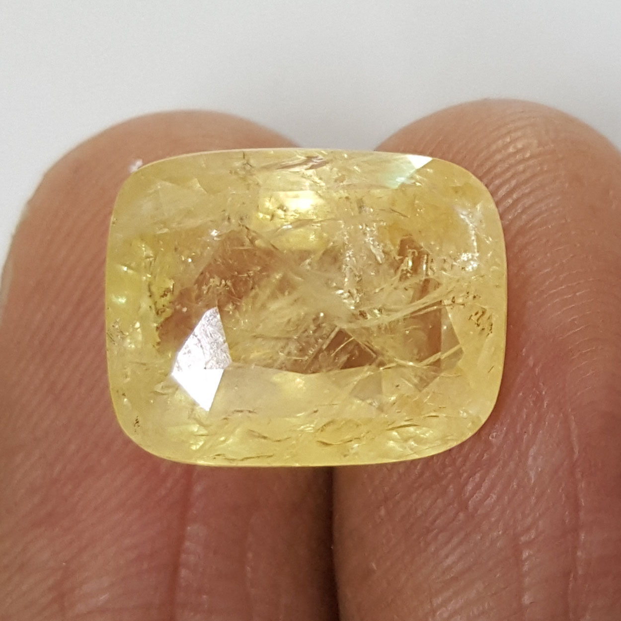 11.78 Ratti Natural Yellow Sapphire with Govt Lab Certificate-(8991)