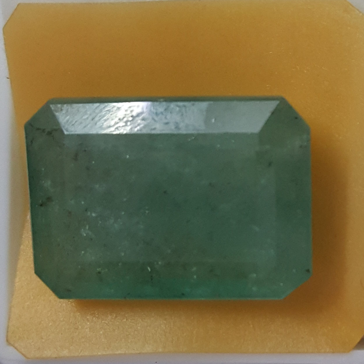 21.71 Ratti Natural Emerald Stone With Govt. Lab Certified (2331)