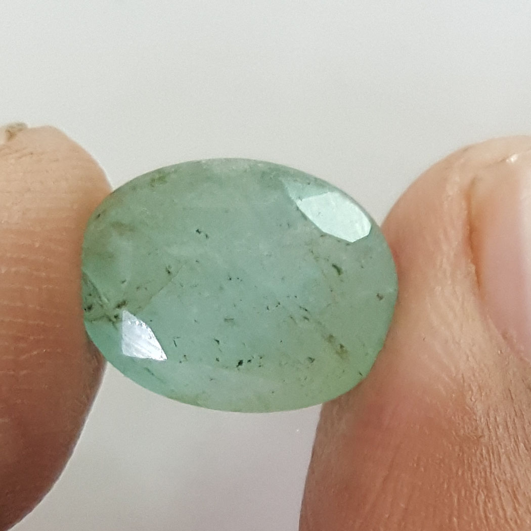 7.71 Ratti Natural Emerald Stone With Govt. Lab Certified (1221)