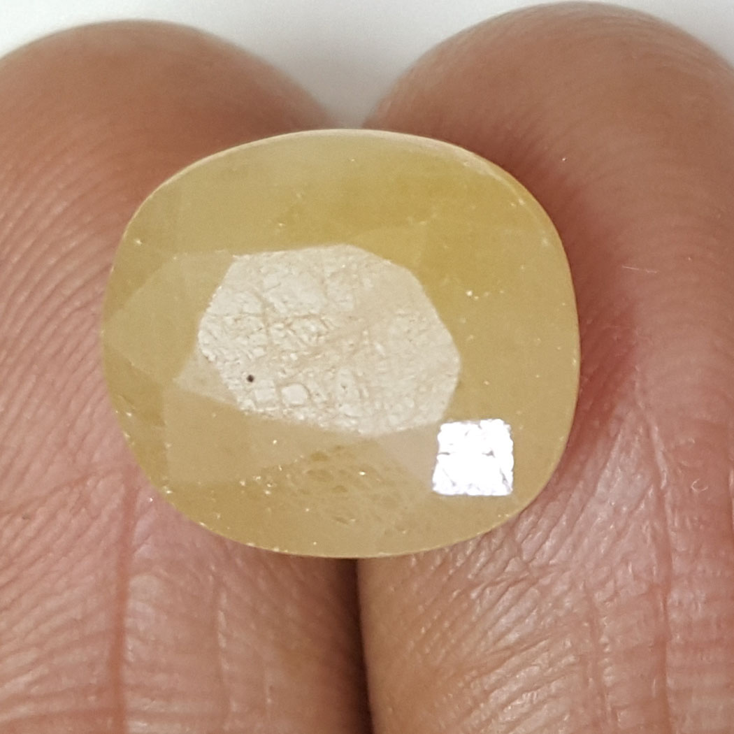 9.90 Ratti Natural Yellow Sapphire with Govt Lab Certificate-(2331)