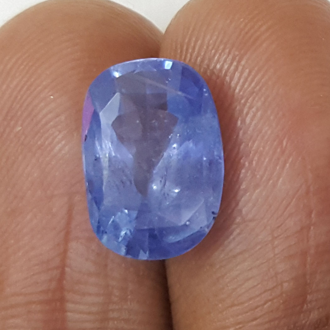 6.06 Ratti Natural Blue Sapphire with Govt Lab Certificate-(16650)