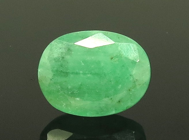 4.99 Ratti Natural Emerald Stone With Govt. Lab Certified (2331)