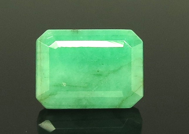 6.57 Ratti Natural Emerald Stone With Govt. Lab Certified (1221)