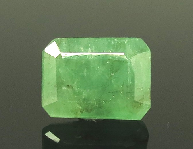  5.44 Ratti Natural Emerald Stone With Govt. Lab Certified (1221)