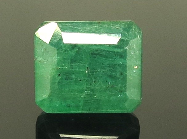 10.49 Ratti Natural Emerald Stone With Govt. Lab Certified (3441)