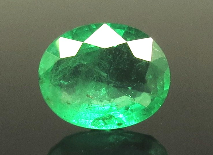 7.06 Ratti Natural Emerald Stone With Govt. Lab Certified (89910)