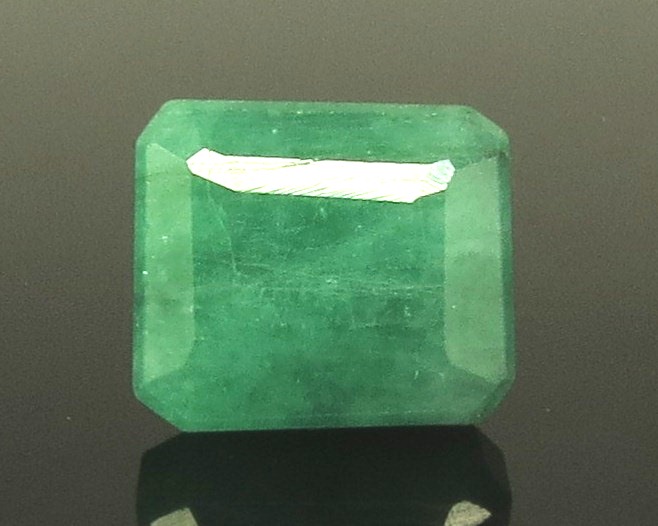7.33 Ratti Natural emerald with Govt Lab Certificate-(2331)
