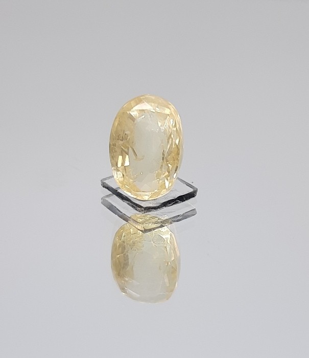 4.46 Ratti Natural yellow sapphire with Govt Lab Certificate-(34410)