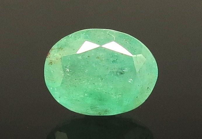 4.26 Ratti Natural Emerald Stone With Govt. Lab Certified (8991)