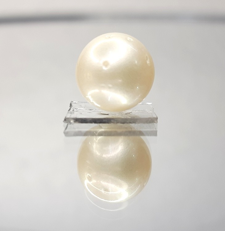 10.65 Carat Natural South Sea Pearl With Lab Certificate-700