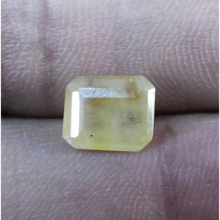 3.06  Ratti Natural yellow sapphire with Govt Lab Certificate