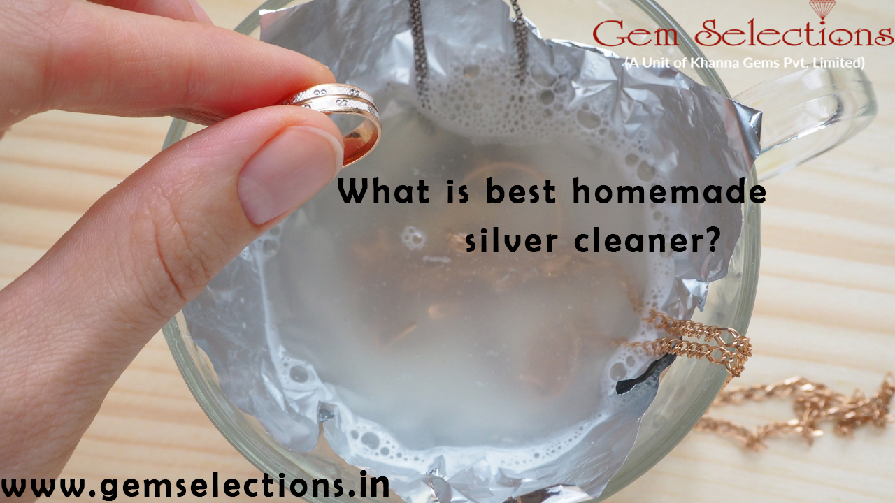 Dish soap is an ideal solution for cleaning jewellery.