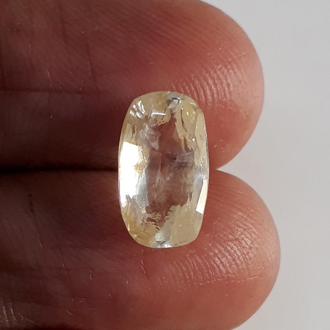 4.46 Ratti Yellow Sapphire with Govt Lab Certificate-16650