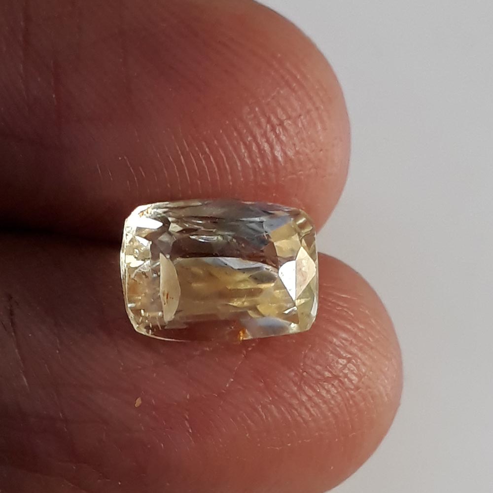 3.34 Ratti Yellow Sapphire with Govt Lab Certificate-23310