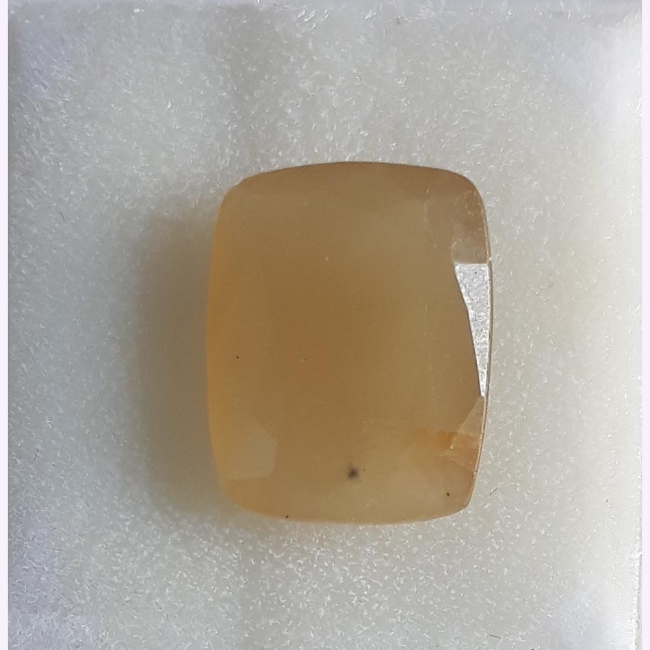 7.57 Ratti  yellow sapphire with Govt Lab Certificate