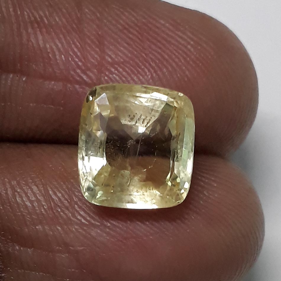 5.41 Ratti  yellow sapphire with Govt Lab Certificate-45510