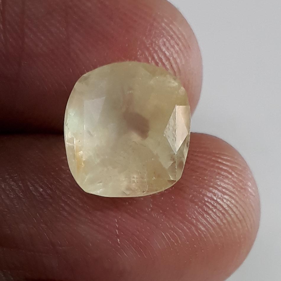 5.99 Ratti  yellow sapphire with Govt Lab Certificate