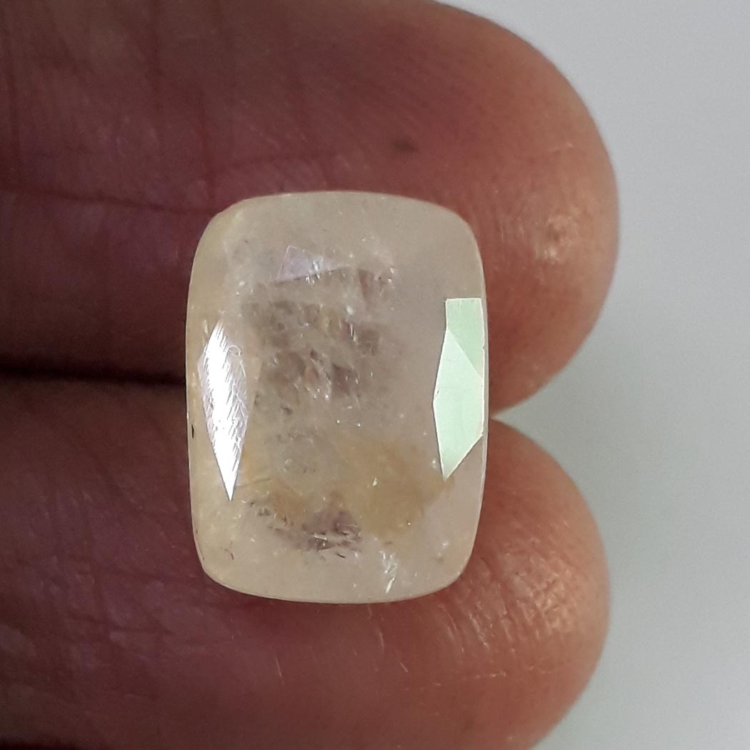 9.93 Ratti Natural Yellow Sapphire with Govt Lab Certificate-(4100)
