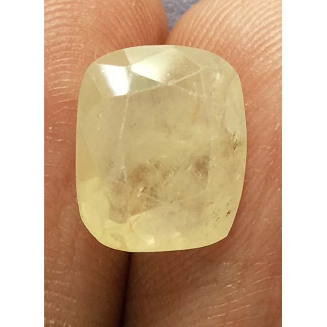 6.47 Ratti  yellow sapphire with Govt Lab Certificate-(2100)