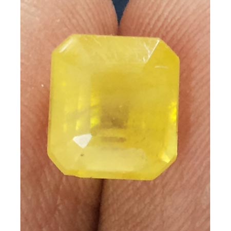 4.59 Ratti  yellow sapphire with Govt Lab Certificate-(3100)