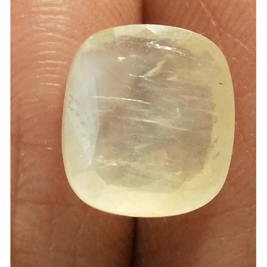 3.94 Ratti  Natural yellow sapphire with Govt Lab Certificate-(6100)